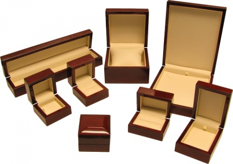Wooden jewellery-box